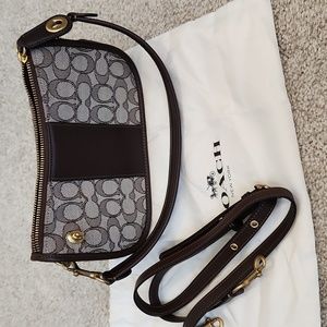 Coach Jacquard Swinger 20